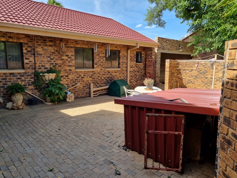 3 Bedroom Property for Sale in Stilfontein Ext 4 North West